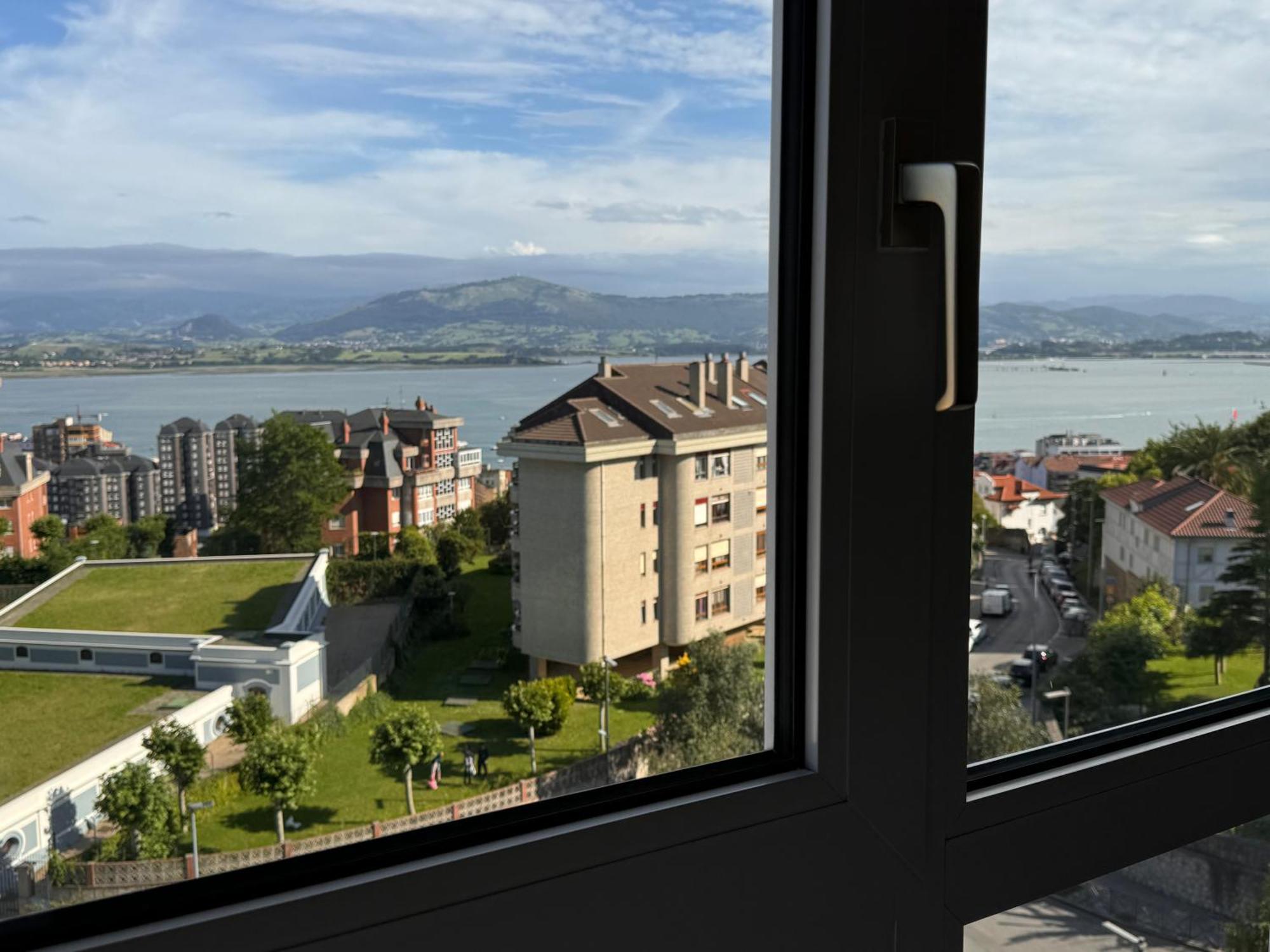Apartamento Con Vistas Santander Luaran gambar